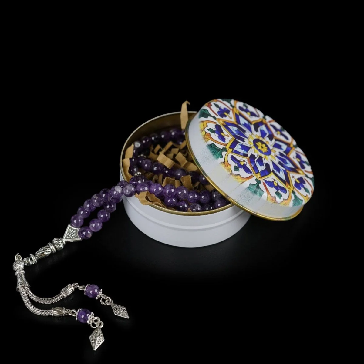 Islamic Gift Set - Muslim Prayer Rug, Prayer Beads and Islamic Jewelry - Image 3