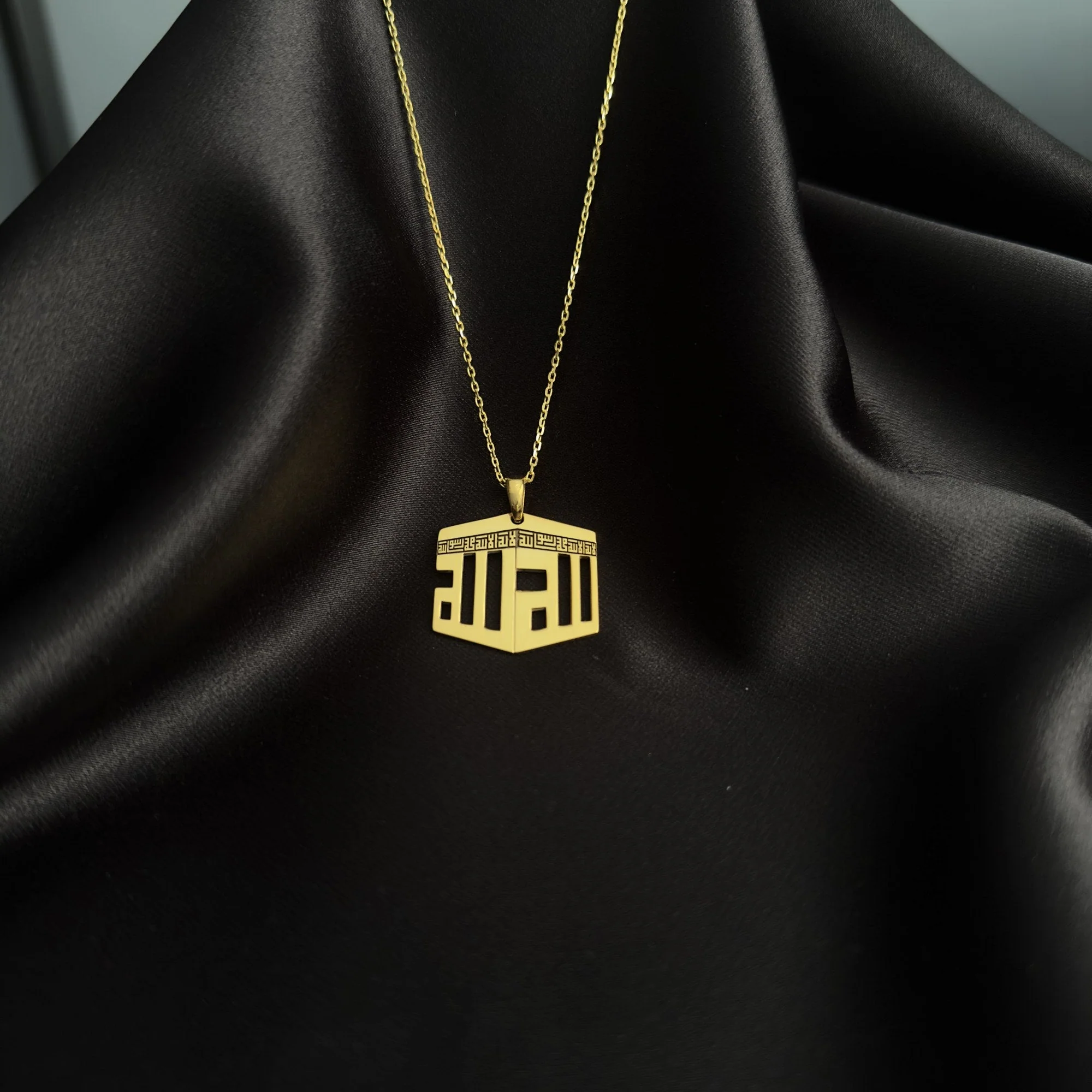 3D Kaaba Design Islamic Necklace - 18K Gold Plated Silver Pendant - Image 7