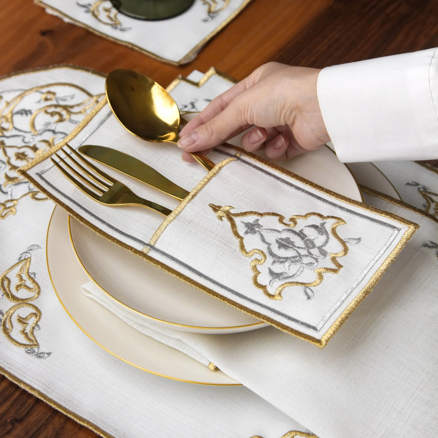 Ramadan Dining Set Dome Design Arched Placemat for 6 Persons 24 Piece Set - Image 7