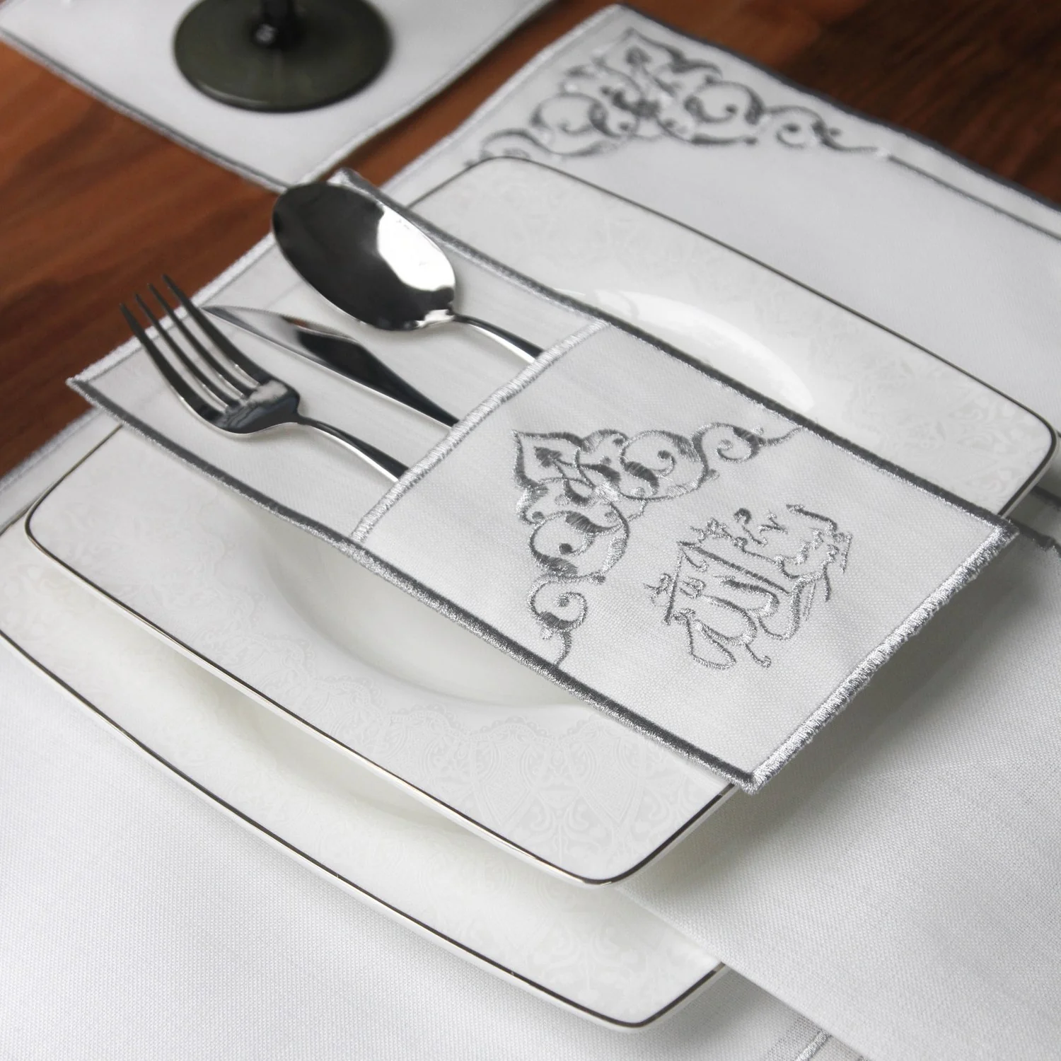 Ramadan Dining Set with Timeless Basmala Arabic Calligraphy for 6 Persons 24 Piece Set - Image 15